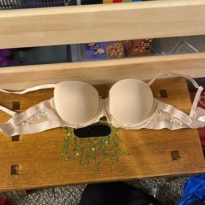 Everyday Nude Molded Foam Strapless Bra with Lace Sides